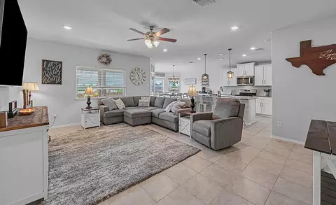 Living - 11108 Beckon Fls, Waco, TX 76708 photo 1 of 2
