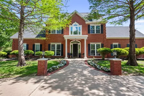 200 Shadow Wood Dr, Argyle, TX 76226