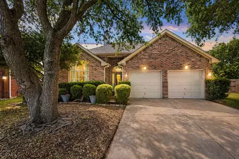 7900 Mustang Ct, Fort Worth, TX 76137