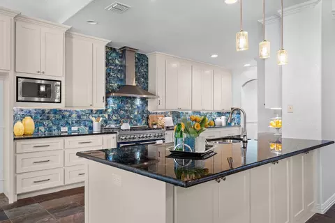 275 Fox Trot Ln, Double Oak, TX 75077