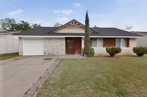 2421 Harbor Trl, Irving, TX 75060