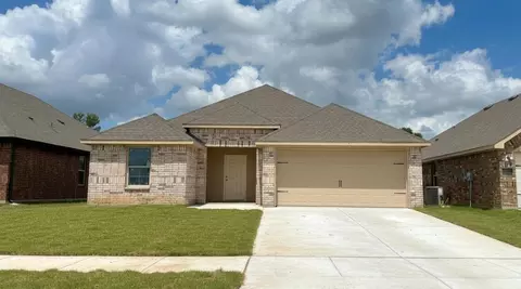 3300 Charleston Dr, Ennis, TX 75119