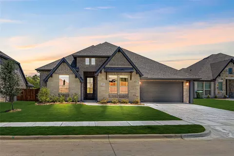 107 Walnut Way, Balch Springs, TX 75181