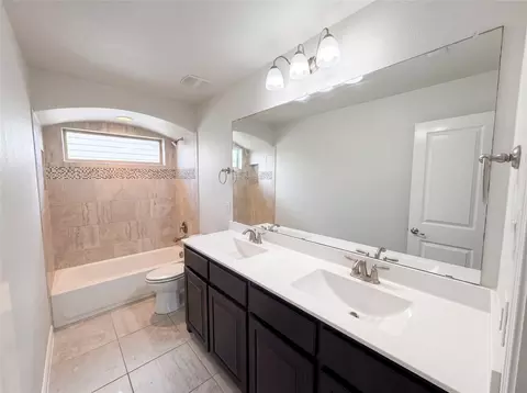 Bath - 1501 Bunting Dr, Argyle, TX 76226 photo 4 of 4
