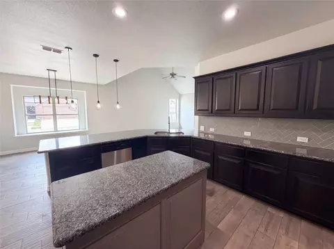 Kitchen - 1501 Bunting Dr, Argyle, TX 76226 photo 2 of 4