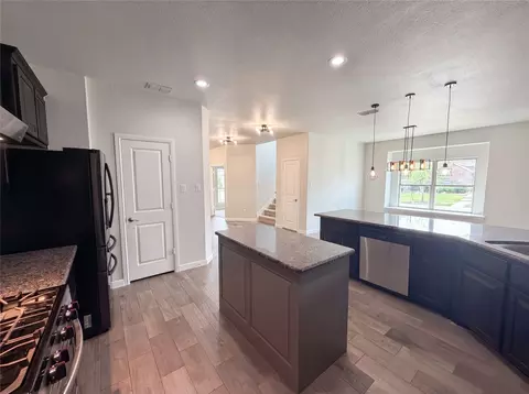 Kitchen - 1501 Bunting Dr, Argyle, TX 76226 photo 3 of 4