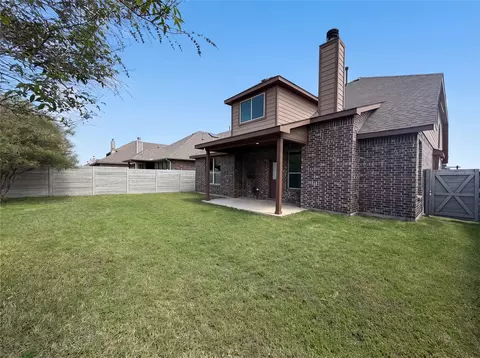Exterior - 1501 Bunting Dr, Argyle, TX 76226 photo 3 of 7