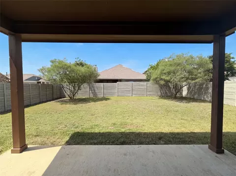 Exterior - 1501 Bunting Dr, Argyle, TX 76226 photo 6 of 7