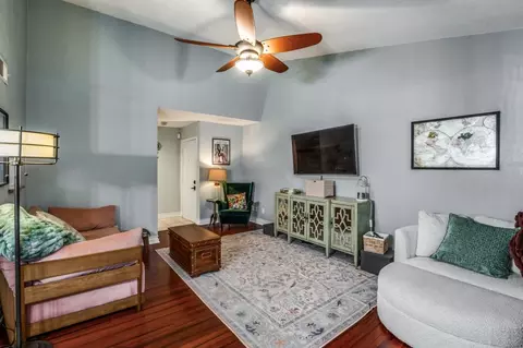 1603 Marsh Ln #301, Carrollton, TX 75006