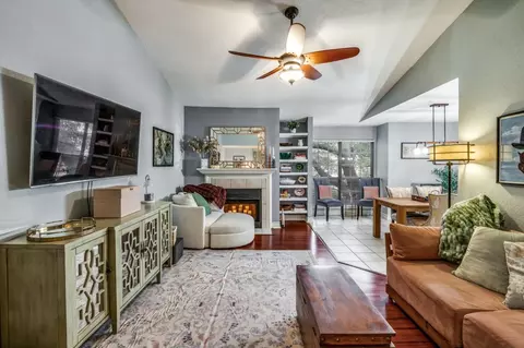 1603 Marsh Ln #301, Carrollton, TX 75006