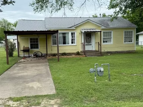 401 E Hayes Ave, Whitney, TX 76692