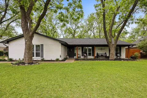 8513 Ravenswood Rd, Granbury, TX 76049