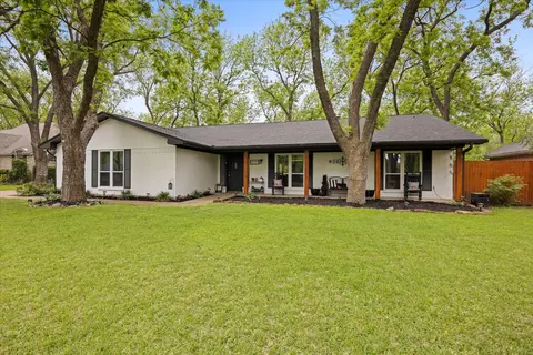 8513 Ravenswood Rd, Granbury, TX 76049