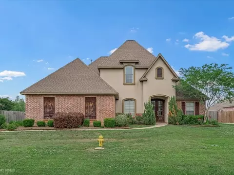 2837 Sunrise Pt, Haughton, LA 71037