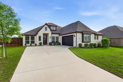 4054 Grove Valley Rd, Midlothian, TX 76065