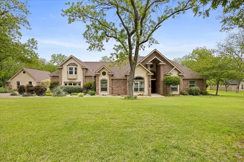 7404 Fox Fire Ct, Granbury, TX 76049