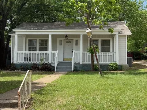 1527 Outer Dr, Tyler, TX 75701