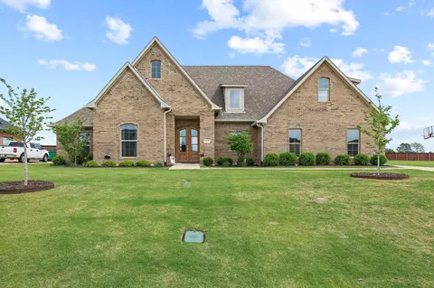 112 Chisolm Trl, Pottsboro, TX 75076
