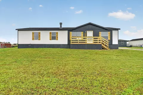 5803 Kentucky St, Joshua, TX 76058