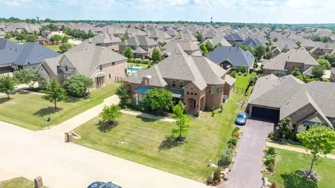 817 Calm Crest Dr, Rockwall, TX 75087