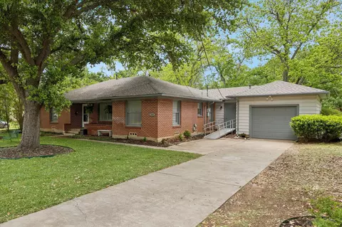 206 S Davis Dr, Arlington, TX 76013