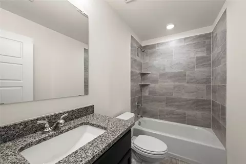 Bath - 10116 Bethlehem Ct, Waco, TX 76708 photo 1 of 2