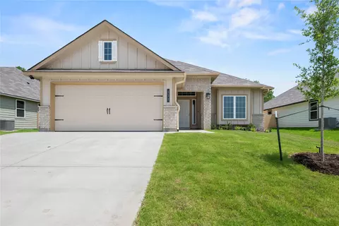 Exterior - 111 Adaline Bnd, Mcgregor, TX 76657 photo 2 of 6