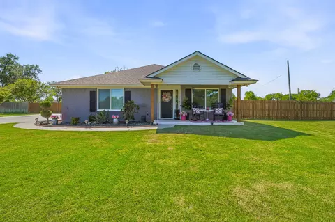 210 Southview Dr, Hudson Oaks, TX 76087