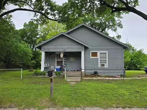 811 Mill St, Gainesville, TX 76240