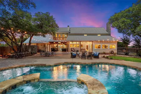 1010 Chapman Rd, Crawford, TX 76638