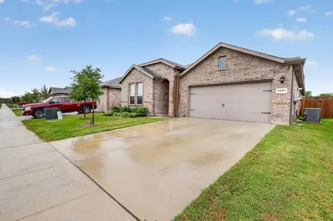 4501 Corktree Ln, Crowley, TX 76036