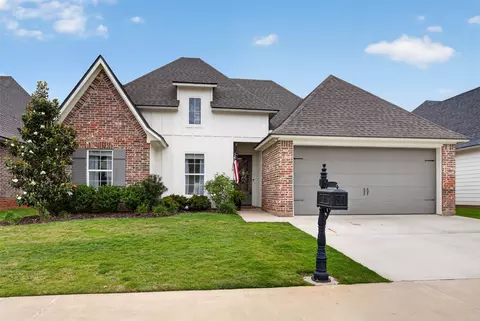 708 Perfect Pl, Bossier City, LA 71111