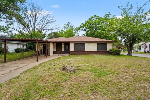 801 N 37th St, Corsicana, TX 75110