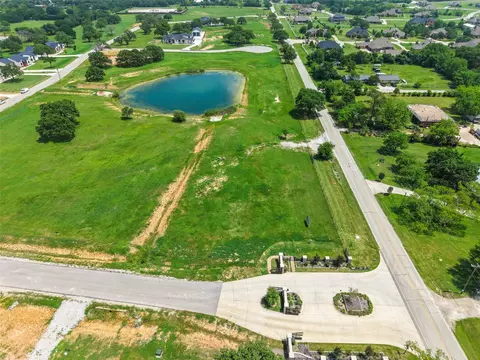 7717 Pickett Ln, Burleson, TX 76028
