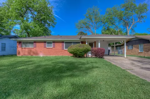4214 Paul St, Bossier City, LA 71112