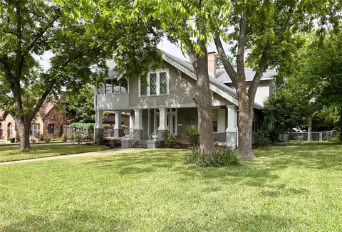 505 N Elm St, Comanche, TX 76442