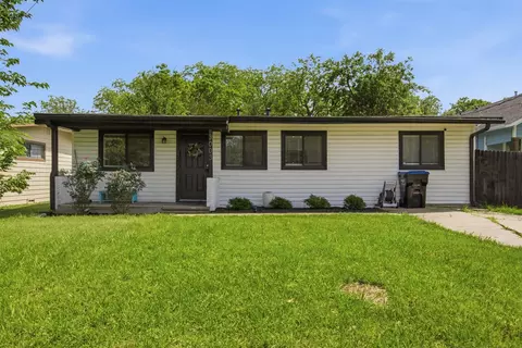 3003 Mitchell St, Greenville, TX 75402