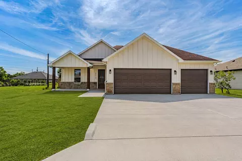 5519 Belaire Cir, Granbury, TX 76048