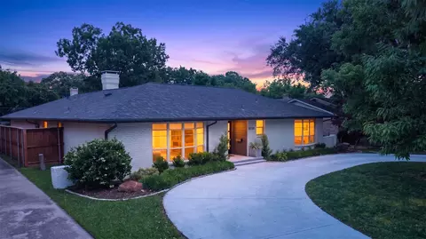 6233 Crestmont Dr, Dallas, TX 75214
