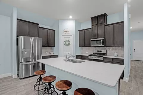 11245 Canyon Mine Dr, Aubrey, TX 76227