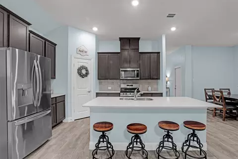 11245 Canyon Mine Dr, Aubrey, TX 76227