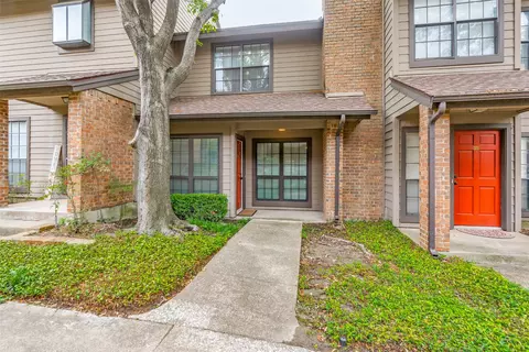 9910 Royal Ln #1006, Dallas, TX 75231