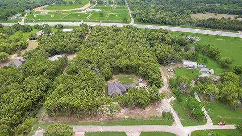 135 Lake St, Quinlan, TX 75474