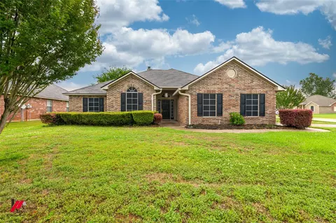 311 Columbia Cir, Bossier City, LA 71112