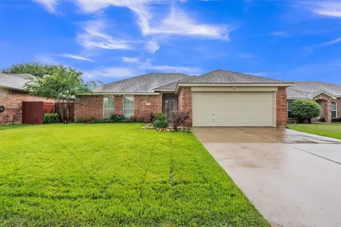 973 Mesa Vista Dr, Crowley, TX 76036