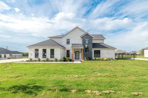 208 W Cottage Hill Pkwy, Celina, TX 75009