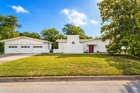 203 Lakeridge Rd, Lakeside, TX 76108