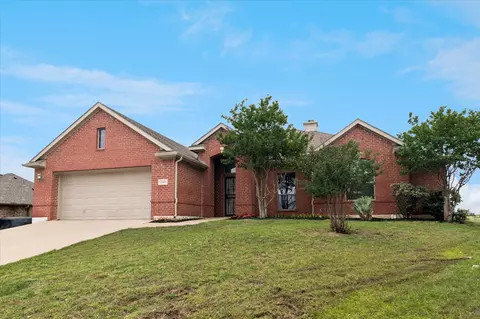 11000 Owl Creek Dr, Fort Worth, TX 76179