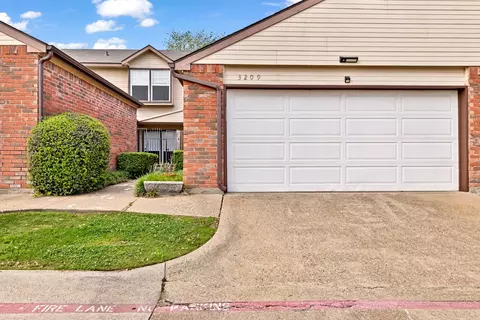 3209 Whatley Dr, Garland, TX 75043