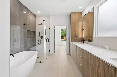 416 S Elm St, Sherman, TX 75090